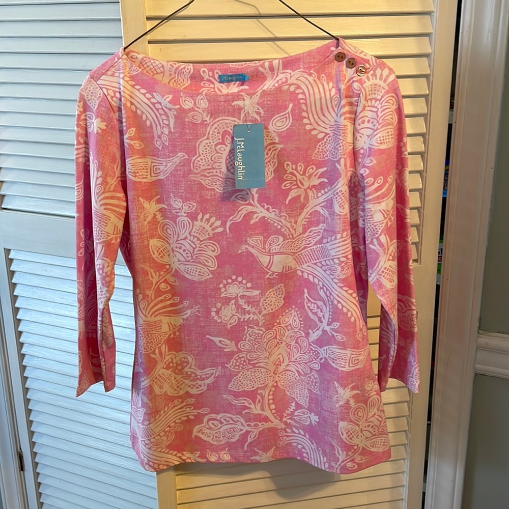 J McLaughlin knit top with 3/4 sleeves. Size S